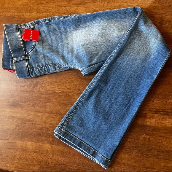 ❌DO NOT BUY ❌Spanx Pull on Flare Jeans Women's vintage Indigo Flared Size M NWT - Picture 5 of 13